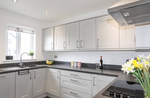 Brynteg Cottage | AWEL DEG PARC DELFRYN, family friendly, with a garden in Benllech