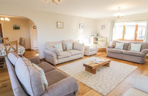 Llanfair House | Awel Y Llan