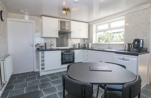 Elim Cottage | AWELFRYN, family friendly, character holiday cottage in Llanddeusant