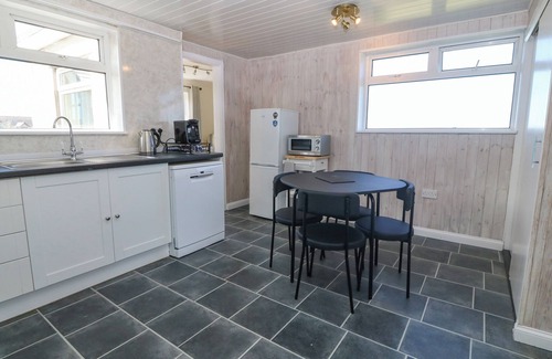 Elim Cottage | AWELFRYN, family friendly, character holiday cottage in Llanddeusant