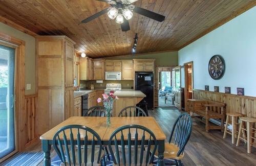 Lake Edward Township Cabin | Awesome 3 Bedroom Cabin with Spectacular Lake View!