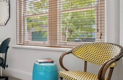 Albert Park Apartment | Awesome Albert Park Art Deco 2 Bedroom Apt. Bevan2