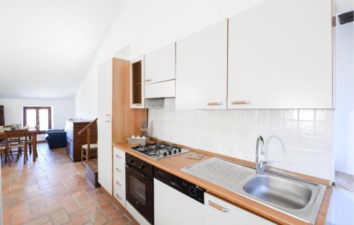 Armenzano Apartment | Awesome Apartment In Armenzano