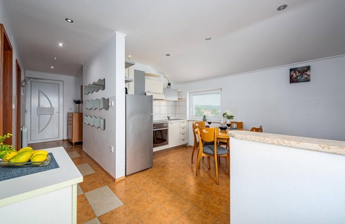 Kastel Apartment | Awesome apartment in Buje with kitchen