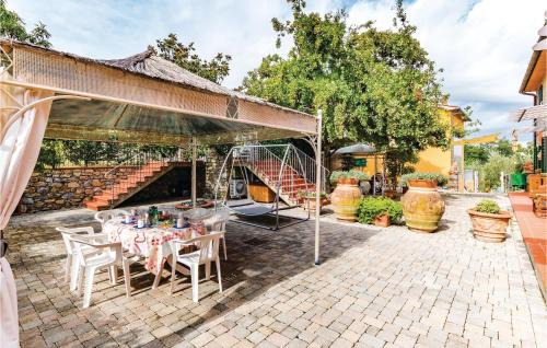 Giugnano Apartment | Awesome Apartment In Casalguidi Pt