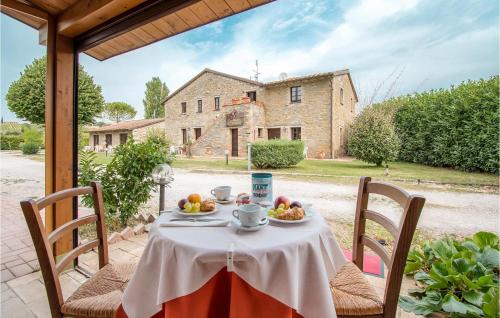 Collesanto Apartment | Awesome Apartment In Magione With Wifi