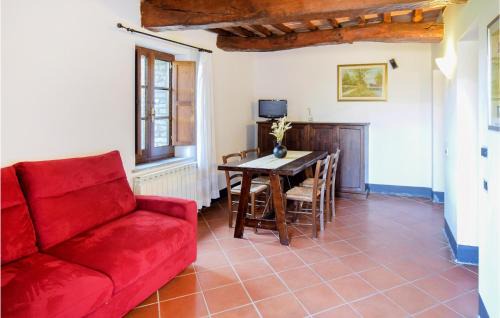 Collesanto Apartment | Awesome Apartment In Magione With Wifi