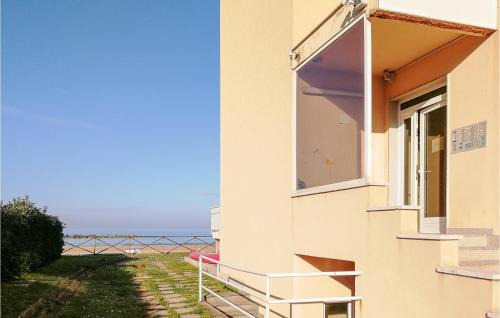 Lido Riccio Apartment | Awesome Apartment In Ortona With Wifi