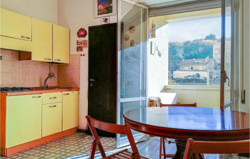 Lido Riccio Apartment | Awesome Apartment In Ortona With Wifi