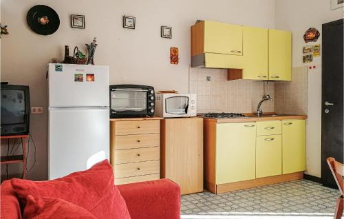Lido Riccio Apartment | Awesome Apartment In Ortona With Wifi