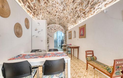 Villa San Secondo Apartment | Awesome Apartment In Sanremo Im