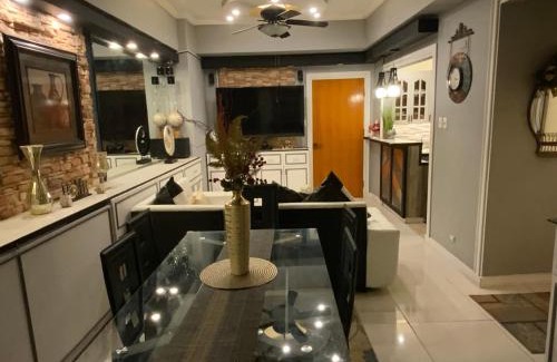 Bagumbayan Apartment | Awesome Eastwood Condo Suite!