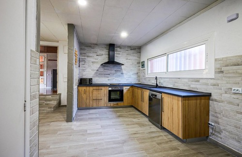 Sant Andreu de Llavaneres House | Awesome home in St Andreu d.Llavaneres
