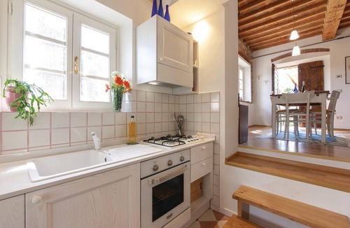 Castelvecchio House | Awesome home in Castelvecchio di Comp.