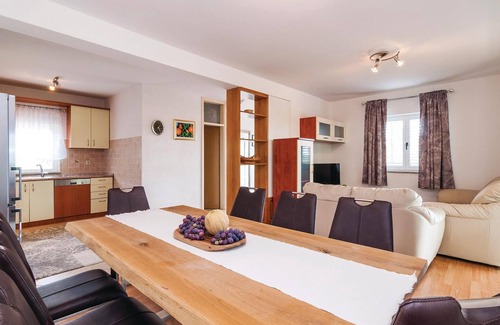 Lisane Ostrovicke House | Awesome home in Lisane Ostrovicke