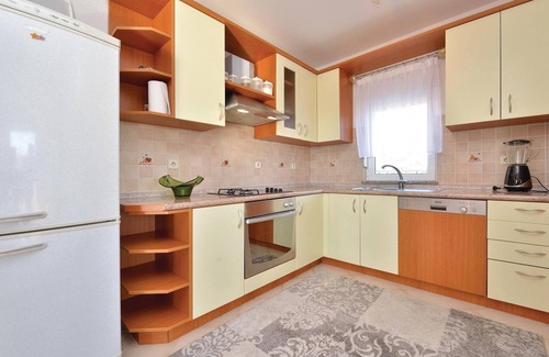 Lisane Ostrovicke House | Awesome home in Lisane Ostrovicke