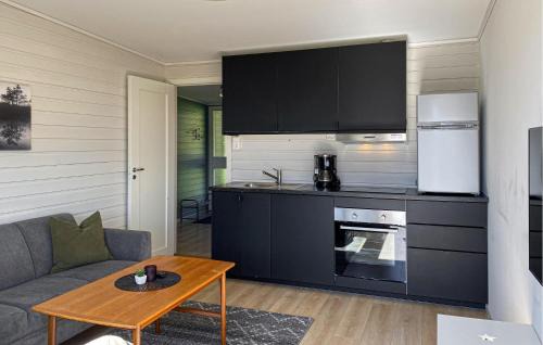 Ulstein Municipality House | Awesome Home In Ørsta