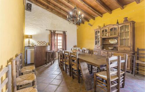 Almachar House | Awesome Home In Almachar With Wifi