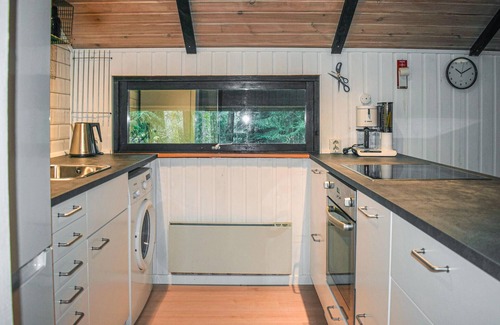 Ronninge House | Awesome home in Annerstad with sauna