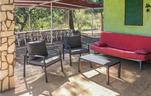 La Riera de Gaia House | Awesome Home In Ardenya With Wifi