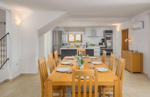 Baredine House | Awesome home in Baredine