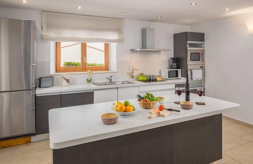 Baredine House | Awesome home in Baredine