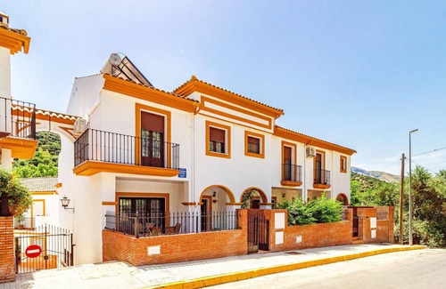 Benaojan House | Awesome home in Benaoján