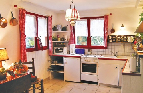 Benodet House | Awesome home in Bénodet with WiFi