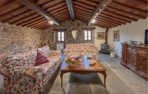 Bibbiena House | Awesome Home In Bibbiena With Kitchen