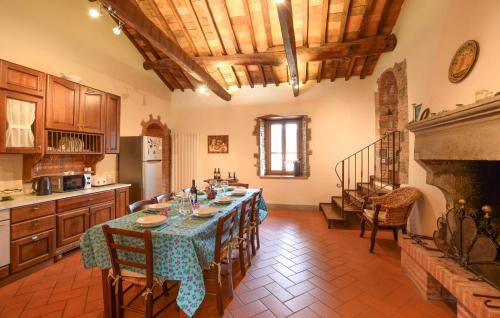 Bibbiena House | Awesome Home In Bibbiena With Kitchen