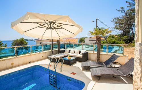 Potirna House | Awesome Home In Blato With House Sea View