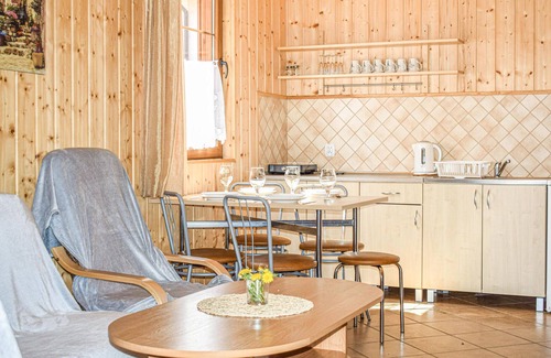 Dabki House | Awesome home in Bobolin with kitchen