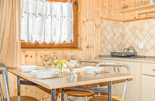 Dabki House | Awesome home in Bobolin with kitchen