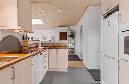 Hvidbjerg Strand House | Awesome home in Børkop with sauna