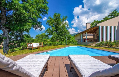 Sveti Martin House | Awesome home in Buzet