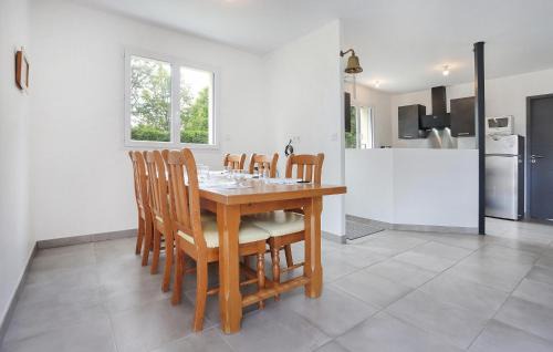 Chauve House | Awesome Home In Chauve With Kitchen