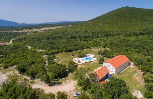 Cista Provo House | Awesome home in Cista Provo with WiFi, Private swimming pool and Heated swimming pool