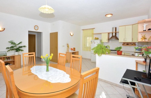 Dugopolje House | Awesome home in Dugopolje with sauna