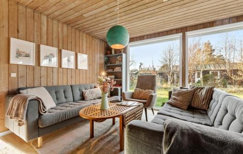 Øer Strand House | Awesome Home In Ebeltoft With Sauna