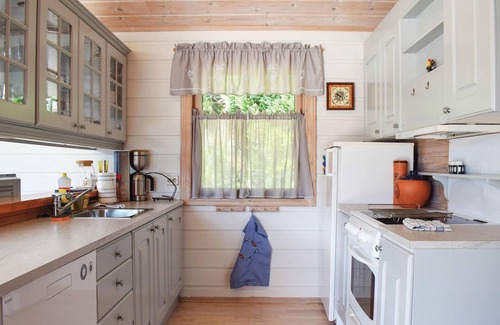 Fister House | Awesome home in Fister with WiFi