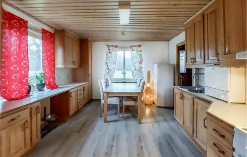 Hylte House | Awesome Home In Hyltebruk With Wifi