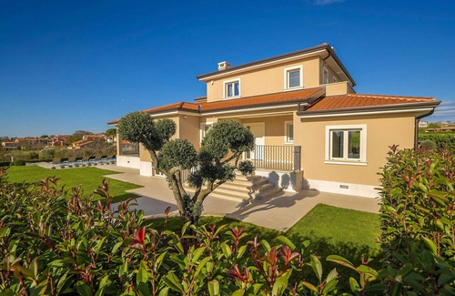 Kastelir-Labinci House | Awesome home in Kastelir