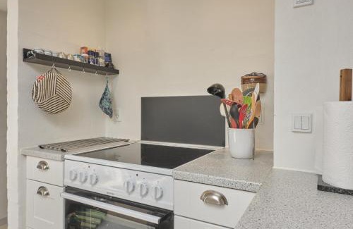 Femmøller House | Awesome Home In Knebel With 3 Bedrooms, Sauna And Internet
