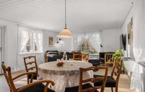 Frolunde House | Awesome Home In Korsør With Wifi