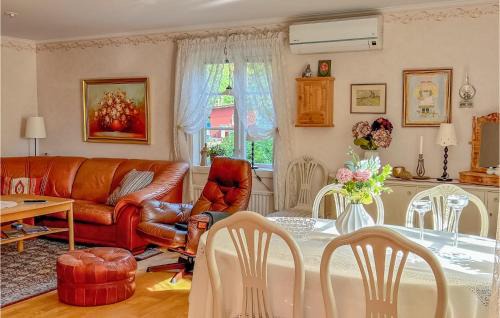 Hagaby House | Awesome Home In Löttorp With Kitchen