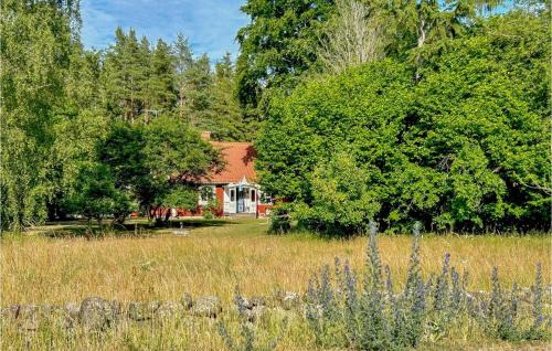 Hagaby House | Awesome Home In Löttorp With Kitchen