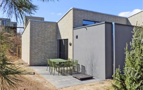 Lembruch House | Awesome Home In Lembruchdümmer See