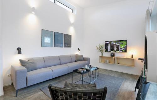 Lembruch House | Awesome Home In Lembruchdümmer See