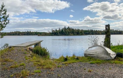 Lidhult House | Awesome Home In Lidhult With Lake View