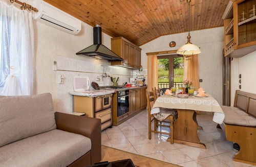 Lovran House | Awesome home in Lovran